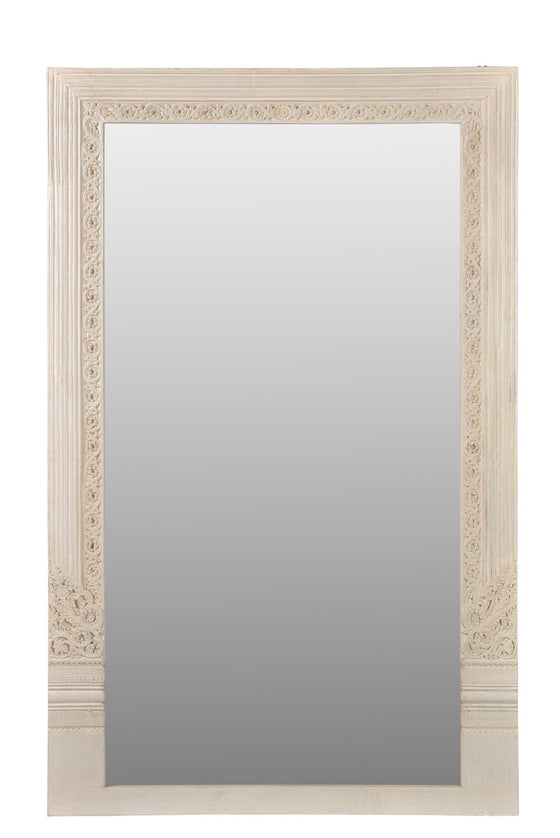 [[Whitewashed old teak door frame with a mirror///Cadre de porte en ancien bois de teck blanchi à la chaux avec un miroir]]